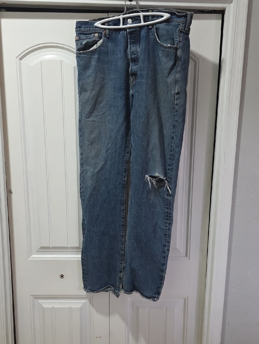 Levi's Distressed Indigo Straight Jeans